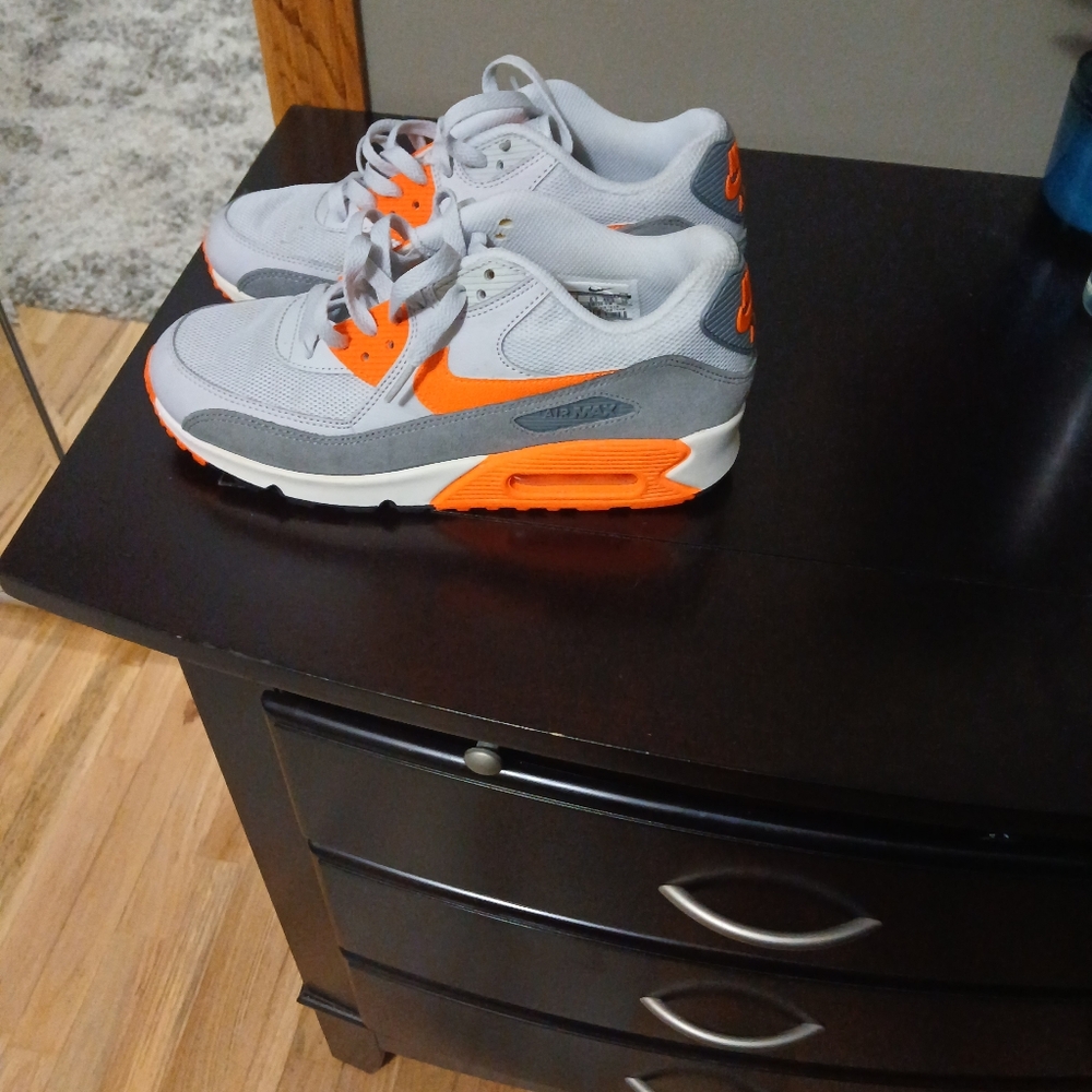 Nike Gray and Orange Sneakers Modern Athletic Design
